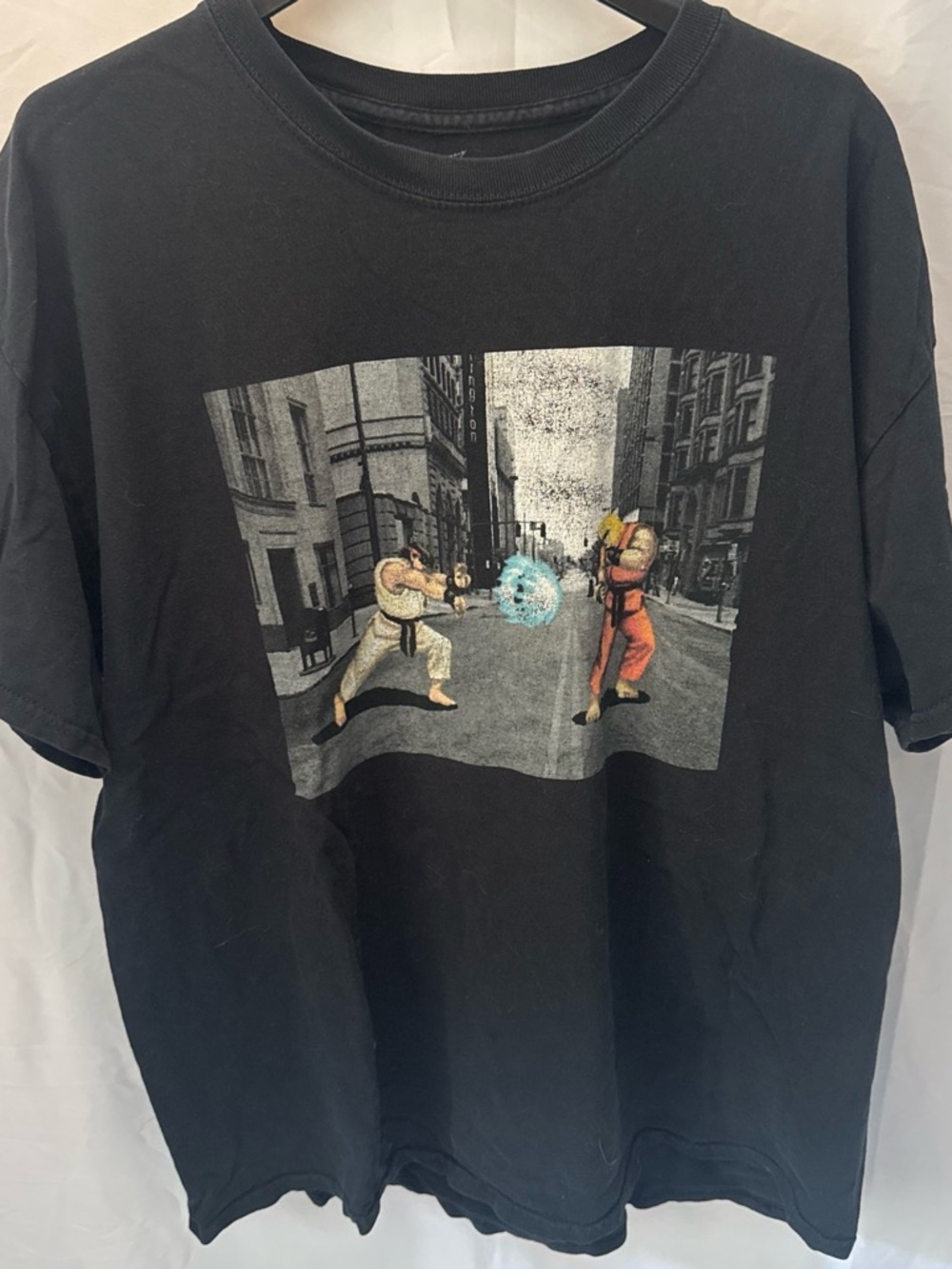 Black Graphic Short-Sleeve Men’s Tee - Street Battle Print